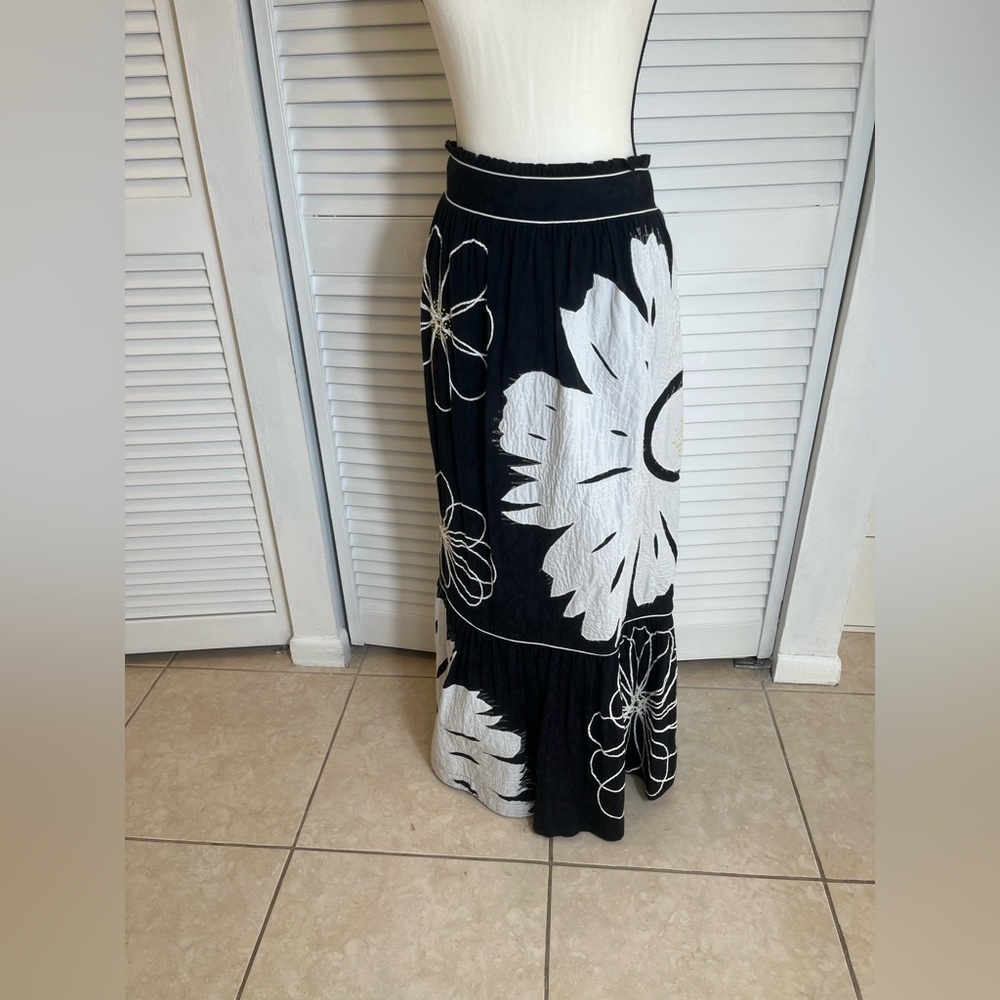 ANTHROPOLOGIE MAEVE TIERED FLORAL SKIRT BLACK & WHITE SIZE S NWT - Picture 7 of 14